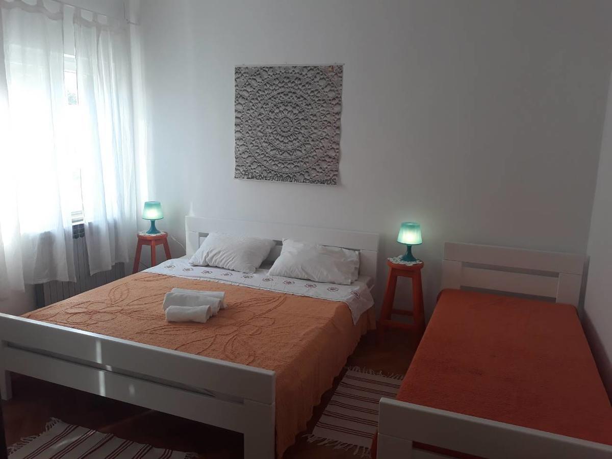 Apartments Pag Holiday Паг Екстер'єр фото