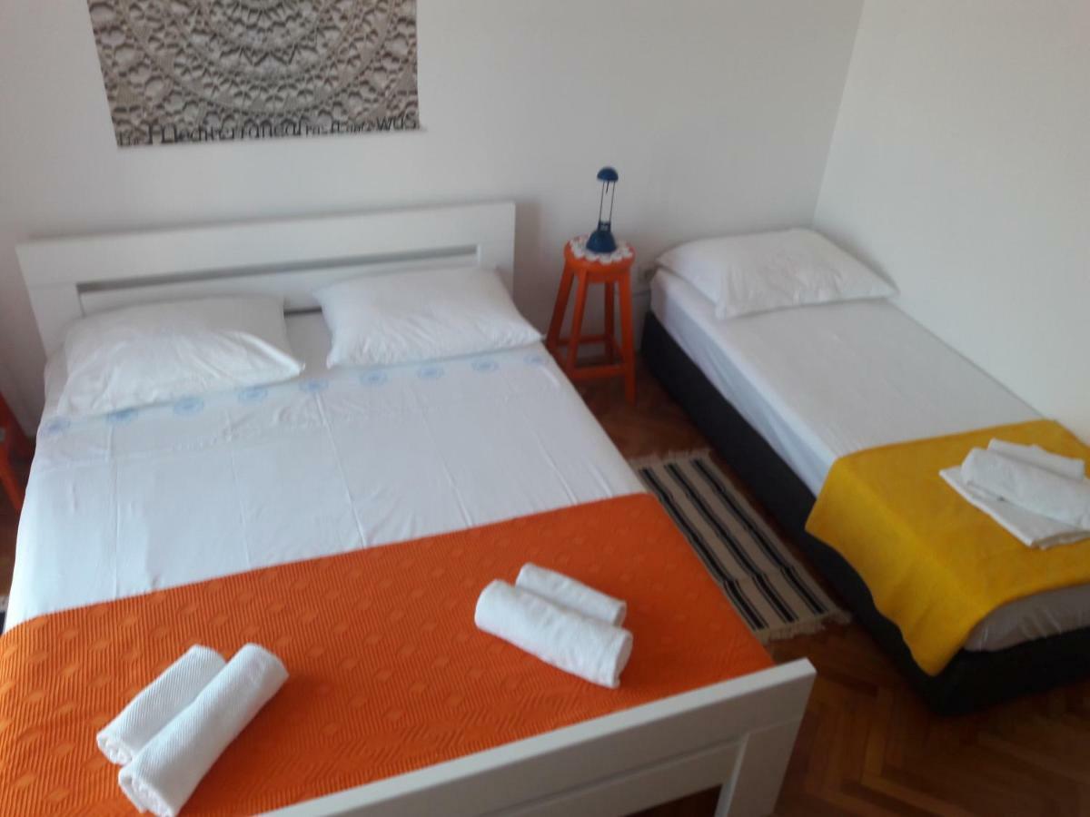 Apartments Pag Holiday Паг Екстер'єр фото