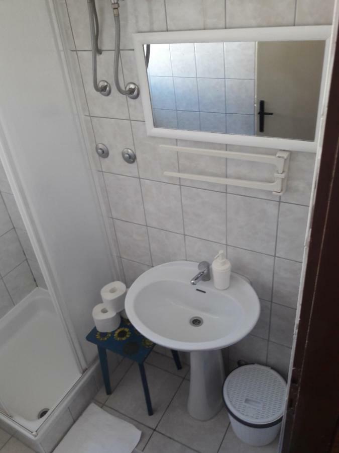 Apartments Pag Holiday Паг Екстер'єр фото